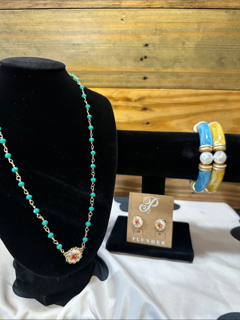 Plunder Turquoise Beaded Necklace with Gold Floral Accent and Pink Center